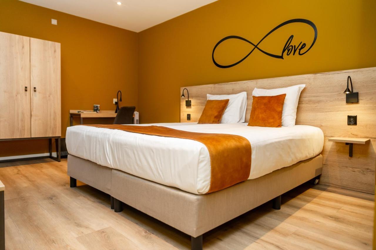 Hotel Onder De Linden Роден Екстериор снимка