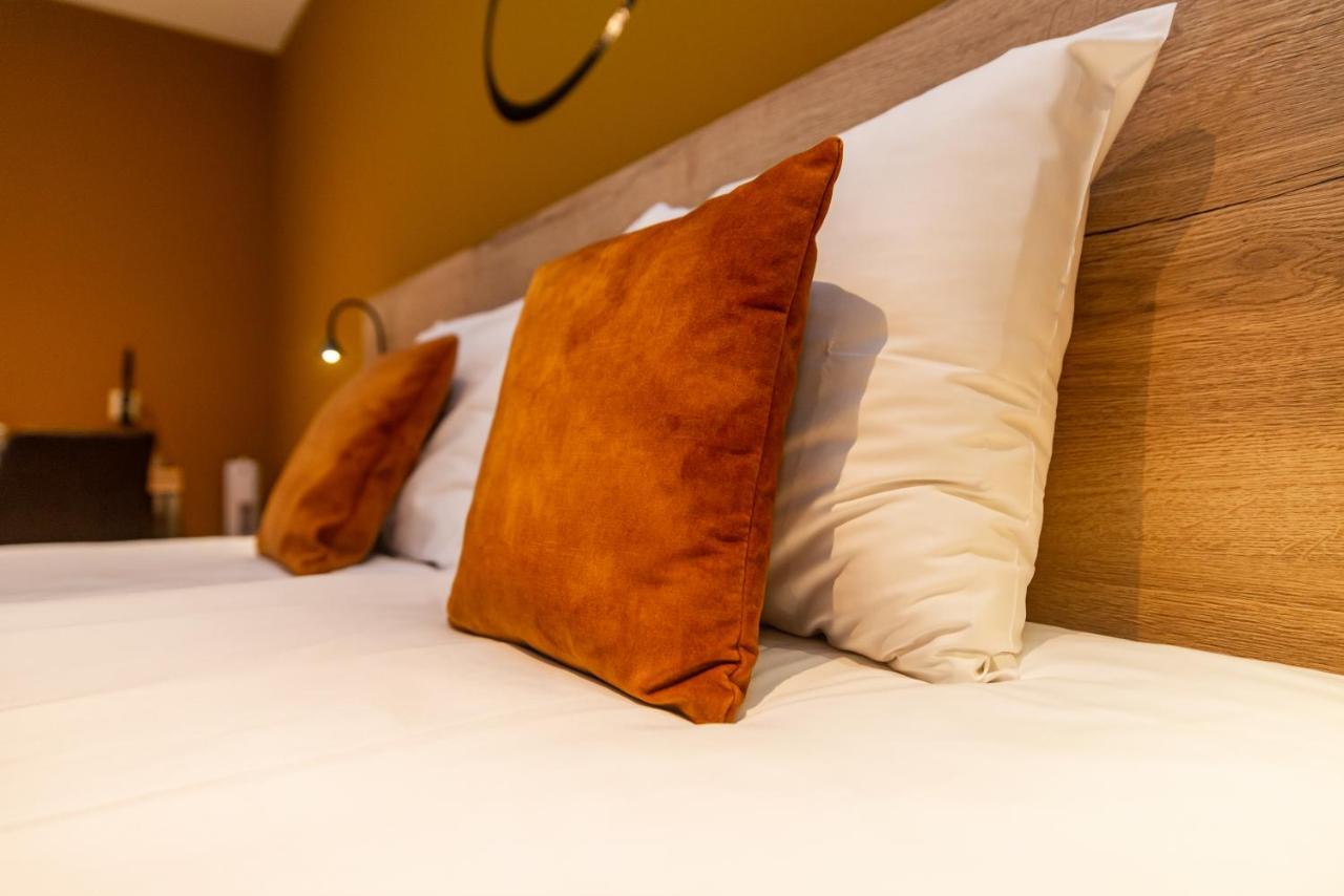 Hotel Onder De Linden Роден Екстериор снимка