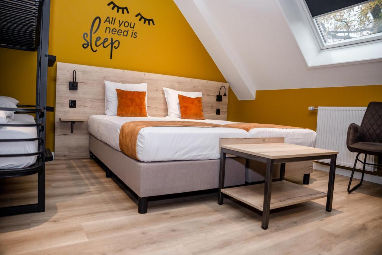 Hotel Onder De Linden Роден Екстериор снимка