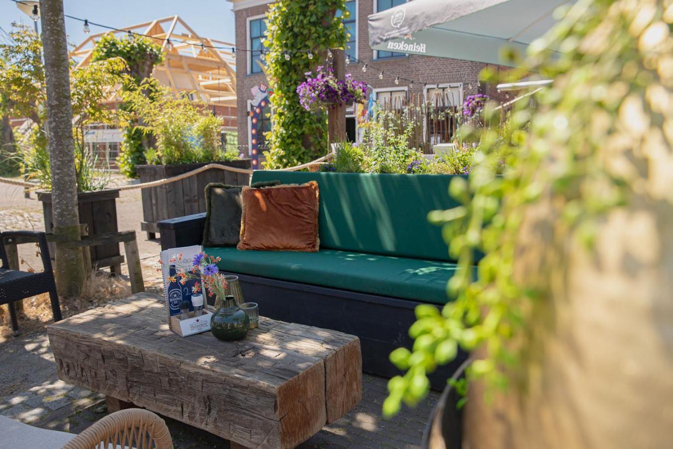 Hotel Onder De Linden Роден Екстериор снимка